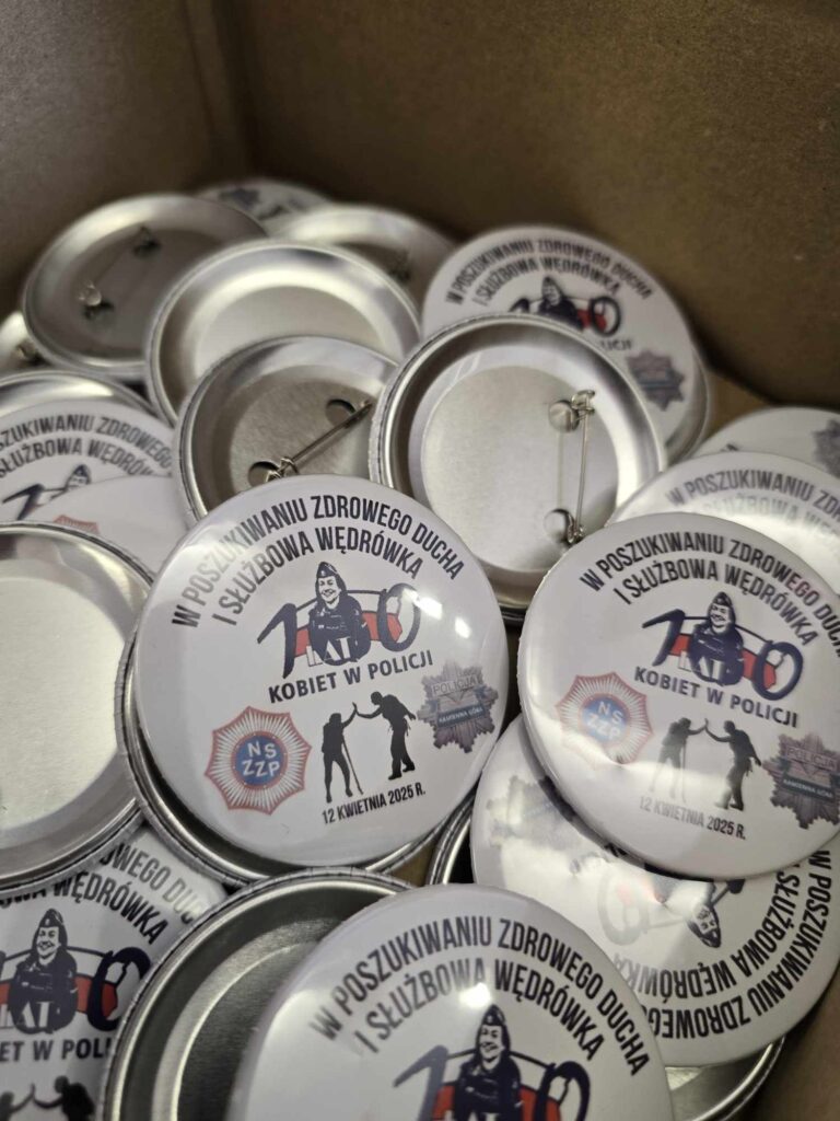 Przypinki na zamówienie – 56mm z okazji 100 lat kobiet w Policji