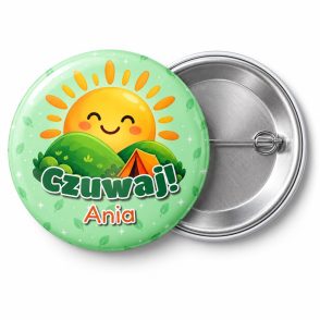 Przypinka Czuwaj Imię Uśmiechnięte Słońce: przypinka na Dzień Myśli Braterskiej z napisem Czuwaj! oraz polem imię (np. Ania) – przód i aluminiowy tył z agrafką