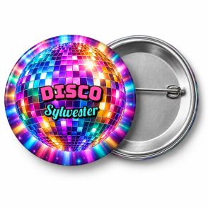 Przypinka Disco Sylwester: przypinka na Sylwestra z napisem Disco Sylwester – przód i aluminiowy tył z agrafką