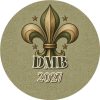 Wzór: Przypinka DMB 2027 Lilijka – napis DMB i pole rok