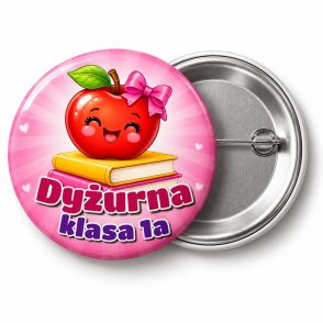 Przypinka Dyżurna z Jabłkiem: przypinka dla dyżurnego z napisem Dyżurna oraz polem klasa (np. klasa 1a) – przód i aluminiowy tył z agrafką