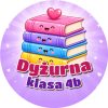 Wzór: Przypinka Dyżurna z Książkami – napis Dyżurna i pole klasa na kolorowej grafice