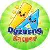 Wzór: Przypinka Dyżurny z Linijką – napis Dyżurny i pole imię na kolorowej grafice