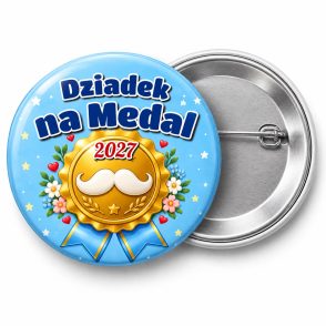 Przypinka Dziadek na Medal: przypinka na Dzień Babci i Dziadka z napisem Dziadek na Medal oraz polem rok (np. 2027) – przód i aluminiowy tył z agrafką