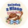 Wzór: Przypinka Dziadek z Klasą – napis Dziadek z Klasą i pole imię na pastelowej grafice