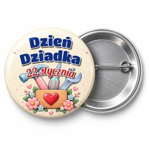 Przypinka Dzień Dziadka z Narzędziami: przypinka na Dzień Babci i Dziadka z napisem Dzień Dziadka oraz polem data (np. 22 stycznia) – przód i aluminiowy tył z agrafką