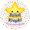 Wzór: Przypinka Dzień Kropki Przedszkole Gwiazdka – napis Dzień Kropki i pole nazwa przedszkola