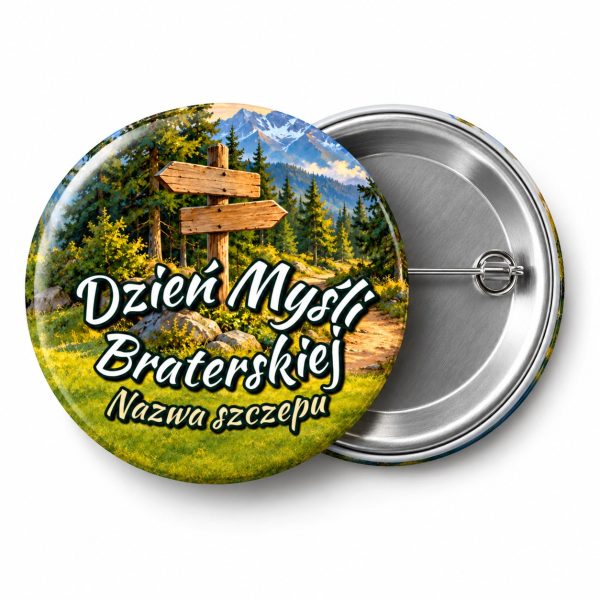 Przypinka Dzień Myśli Braterskiej Szczep Szlak: przypinka na Dzień Myśli Braterskiej z napisem Dzień Myśli Braterskiej oraz polem nazwa szczepu (np. Nazwa szczepu) – przód i aluminiowy tył z agrafką