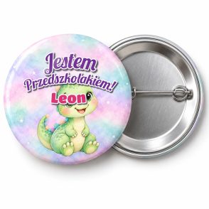 Przypinka Jestem Przedszkolakiem z Imieniem Mały Dinozaur: przypinka na pasowanie na przedszkolaka z napisem Jestem Przedszkolakiem! oraz polem imię (np. Leon) – przód i aluminiowy tył z agrafką