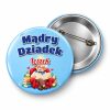 Przypinka Mądry Dziadek z Imieniem: przypinka na Dzień Babci i Dziadka z napisem Mądry Dziadek oraz polem imię (np. Leszek) – przód i aluminiowy tył z agrafką