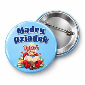 Przypinka Mądry Dziadek z Imieniem: przypinka na Dzień Babci i Dziadka z napisem Mądry Dziadek oraz polem imię (np. Leszek) – przód i aluminiowy tył z agrafką