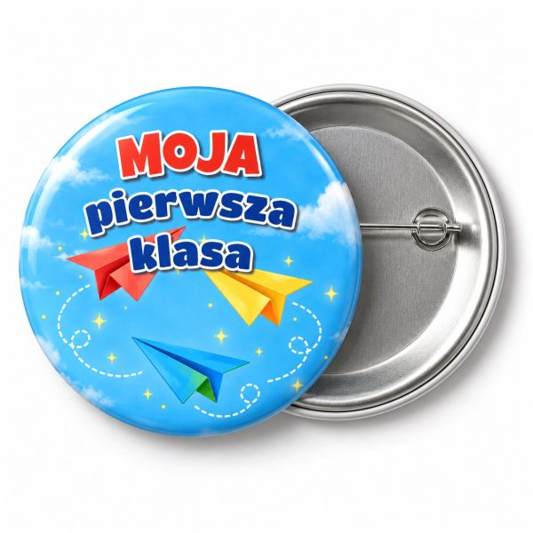 Przypinka Moja Pierwsza Klasa Papierowe Samoloty: przypinka na pasowanie pierwszoklasisty z napisem Moja pierwsza klasa – przód i aluminiowy tył z agrafką