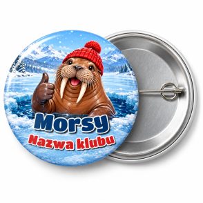 Przypinka Morsy Mors w Czapce: przypinka dla morsów z napisem Morsy oraz polem nazwa klubu (np. Nazwa klubu) – przód i aluminiowy tył z agrafką