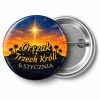 Przypinka Orszak Trzech Króli 6 Stycznia Betlejem: przypinka na Orszak Trzech Króli z napisem Orszak Trzech Króli oraz polem data (np. 6 stycznia) – przód i aluminiowy tył z agrafką