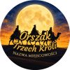 Wzór: Przypinka Orszak Trzech Króli Miejscowość Pełnia Księżyca – napis Orszak Trzech Króli i pole miejscowość