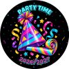 Wzór: Przypinka Party Time Emblemat – napis PARTY TIME i pole rok na sylwestrowej grafice