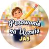 Wzór: Przypinka Pasowanie na Ucznia z Imieniem Chłopiec Pasowany Ołówkiem – napis Pasowanie na Ucznia i pole imię
