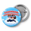 Przypinka Pasowanie Pierwszoklasisty z Nazwą Klasy Dzieci na Chmurce: przypinka na pasowanie pierwszoklasisty z napisem Pasowanie Pierwszoklasisty oraz polem klasa (np. Klasa 1c) – przód i aluminiowy tył z agrafką