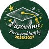 Wzór: Przypinka Pasowanie Pierwszoklasisty z Rokiem Szkolnym Biret z Kredy – napis Pasowanie Pierwszoklasisty i pole rok szkolny