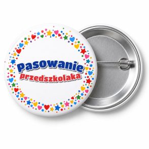 Przypinka Pasowanie Przedszkolaka Pierścień Konfetti: przypinka na pasowanie na przedszkolaka z napisem Pasowanie przedszkolaka – przód i aluminiowy tył z agrafką