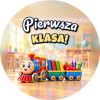 Wzór: Przypinka Pierwsza Klasa Pociąg Wiedzy – grafika z napisem Pierwsza klasa!