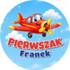 Wzór: Przypinka Pierwszak z Imieniem Samolot – napis Pierwszak i pole imię