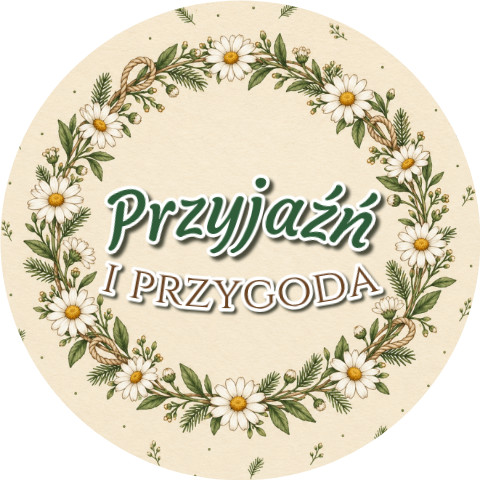 Wzór: Przypinka Przyjaźń i Przygoda Wianek Stokrotek – grafika z napisem Przyjaźń i przygoda