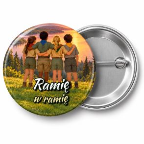 Przypinka Ramię w Ramię: przypinka na Dzień Myśli Braterskiej z napisem Ramię w ramię – przód i aluminiowy tył z agrafką