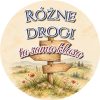 Wzór: Przypinka Różne Drogi Ta Sama Klasa – grafika z napisem Różne drogi ta sama klasa