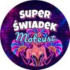 Wzór: Przypinka Super Świadek z Imieniem Showgirl z Piórami – napis Super Świadek i pole imię