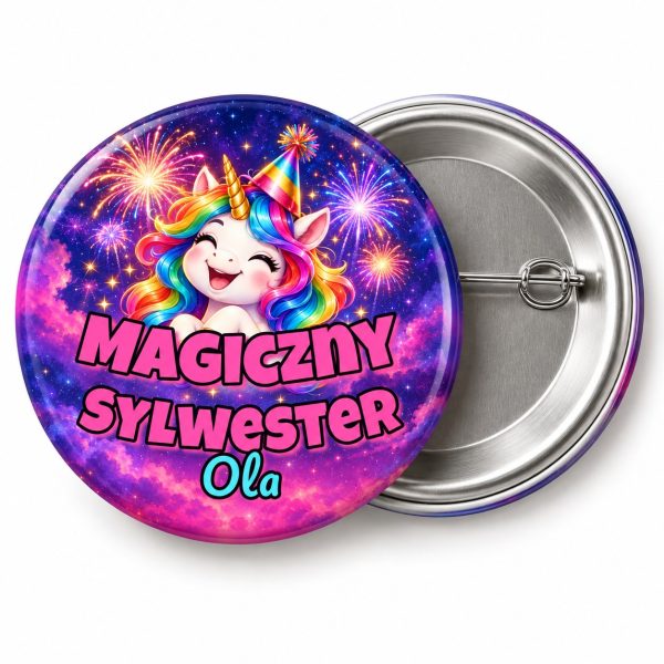 Przypinka Sylwester Jednorożec: przypinka na Sylwestra z napisem Magiczny Sylwester oraz polem imię (np. Ola) – przód i aluminiowy tył z agrafką