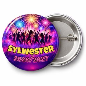 Przypinka Sylwester Tańczący Tłum: przypinka na Sylwestra z napisem Sylwester oraz polem rok (np. 2026/2027) – przód i aluminiowy tył z agrafką