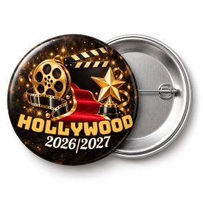 Przypinka Sylwester w Stylu Hollywood: przypinka na Sylwestra z napisem Hollywood oraz polem rok (np. 2026/2027) – przód i aluminiowy tył z agrafką