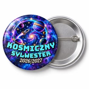 Przypinka Sylwester w Stylu Science Fiction: przypinka na Sylwestra z napisem Kosmiczny Sylwester oraz polem rok (np. 2026/2027) – przód i aluminiowy tył z agrafką