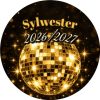 Wzór: Przypinka Sylwester Złota Kula Disco – napis Sylwester i pole rok na sylwestrowej grafice