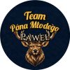 Wzór: Przypinka Team Pana Młodego z Imieniem Głowa Jelenia – napis Team Pana Młodego i pole imię pana młodego