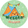 Wzór: Przypinka Wesoła Drużyna – grafika z napisem Wesoła drużyna