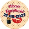 Wzór: Przypinka Wieczór Kawalerski z Datą Szminka i Pocałunek – napis Wieczór Kawalerski i pole data