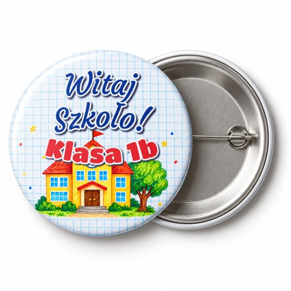 Przypinka Witaj Szkoło z Nazwą Klasy Kredkowa Szkoła: przypinka na pasowanie pierwszoklasisty z napisem Witaj Szkoło! oraz polem klasa (np. Klasa 1b) – przód i aluminiowy tył z agrafką