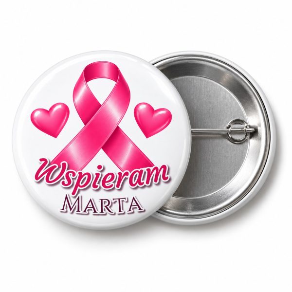 Przypinka Wspieram Imię Biała: przypinka na Różowy Październik z napisem Wspieram oraz polem imię (np. Marta) – przód i aluminiowy tył z agrafką