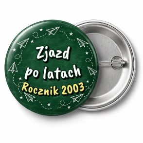 Przypinka Zjazd po Latach Kredowe Samoloty: przypinka na spotkanie klasowe z napisem Zjazd po latach oraz polem rocznik (np. Rocznik 2003) – przód i aluminiowy tył z agrafką